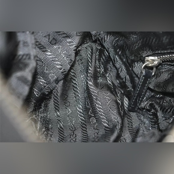 β οΈβ₯οΈ Authentic PRADA Vintage Nylon Tessuto Leather Hand Boston Bag β₯οΈβ οΈ - Picture 11 of 16